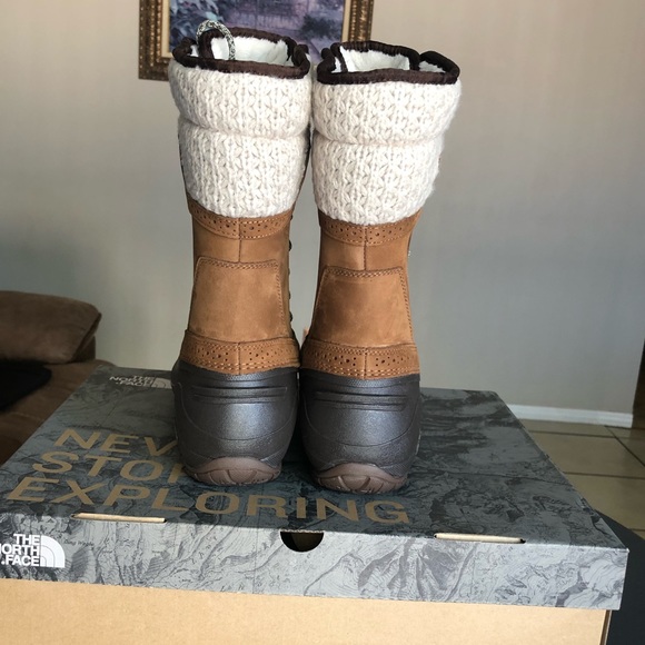 The NorthFace Shellista Waterproof Insulated Boots - Picture 3 of 8